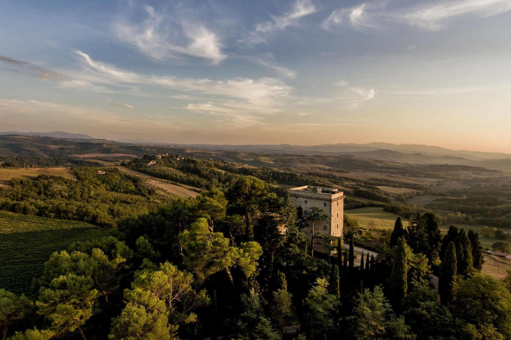 Aparthotel Torre Almonte Todi Zewnętrze zdjęcie