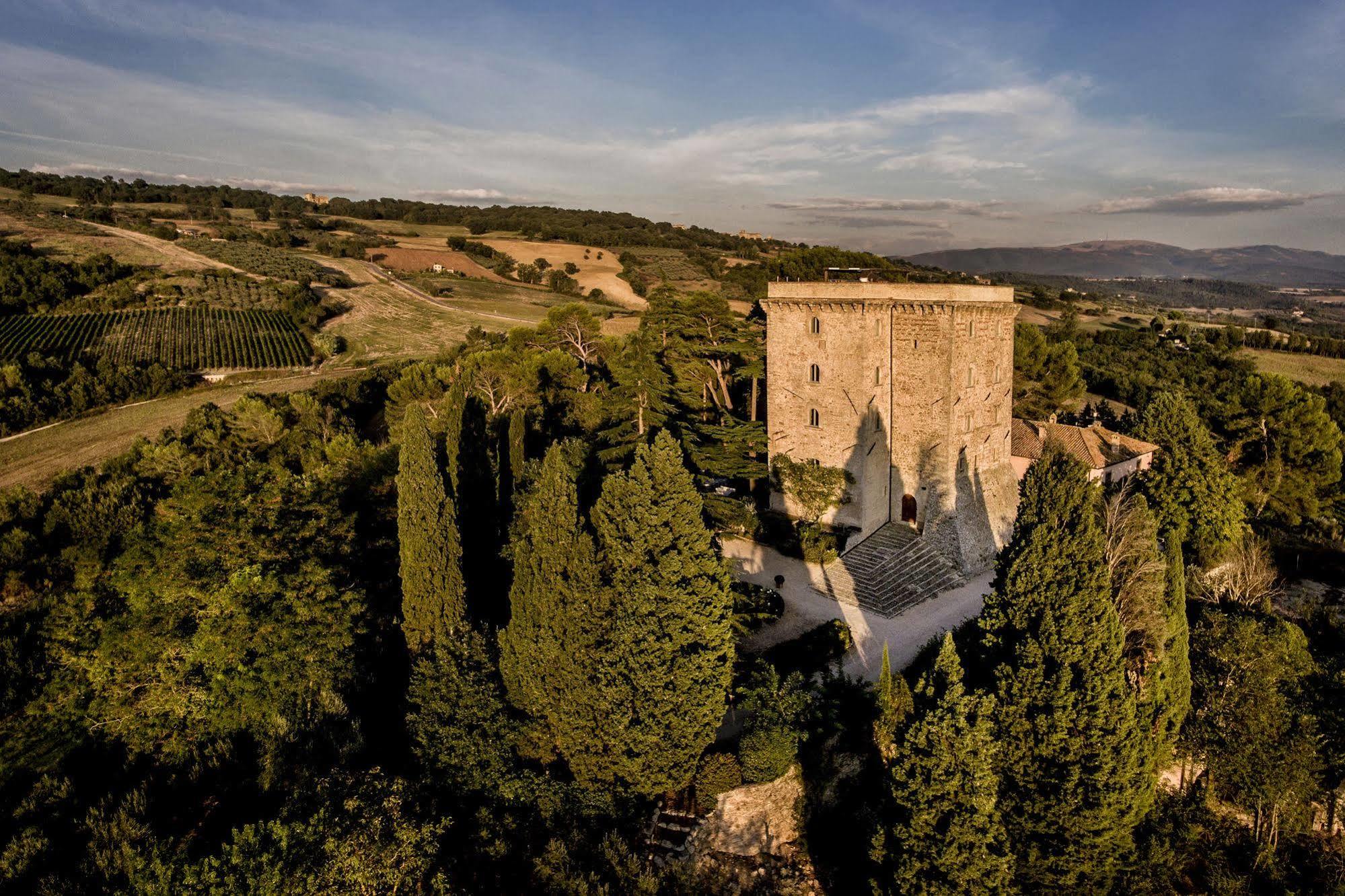 Aparthotel Torre Almonte Todi Zewnętrze zdjęcie